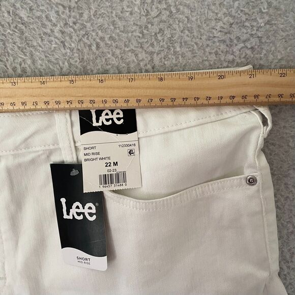 NWT Lee Shorts Mid Rise Women's Plus Size 22M White Stretch - Picture 6 of 10